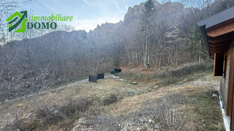 Velo D'Astico, proponiamo in vendita un deposito in legno su un lotto di 700 mq €39.000 info 0445...