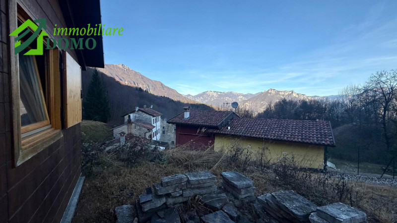 Velo D'Astico, proponiamo in vendita un deposito in legno su un lotto di 700 mq €39.000 info 0445...