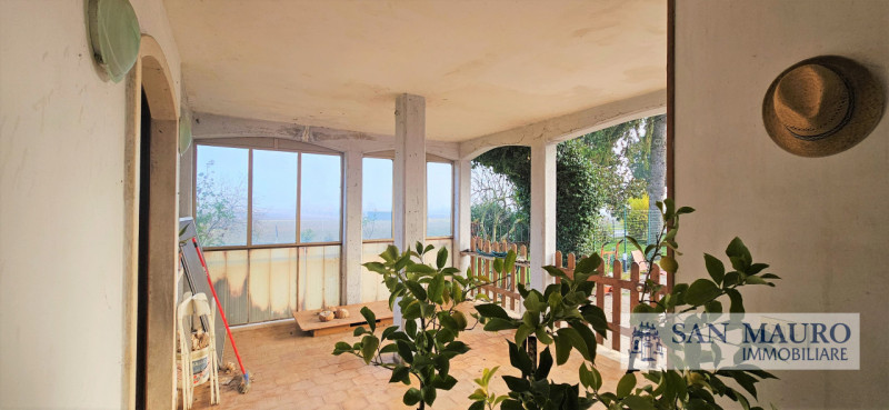 VICENZA - VAL LIONA: proponiamo appartamento al piano terra con giardino esclusivo suddiviso in a...