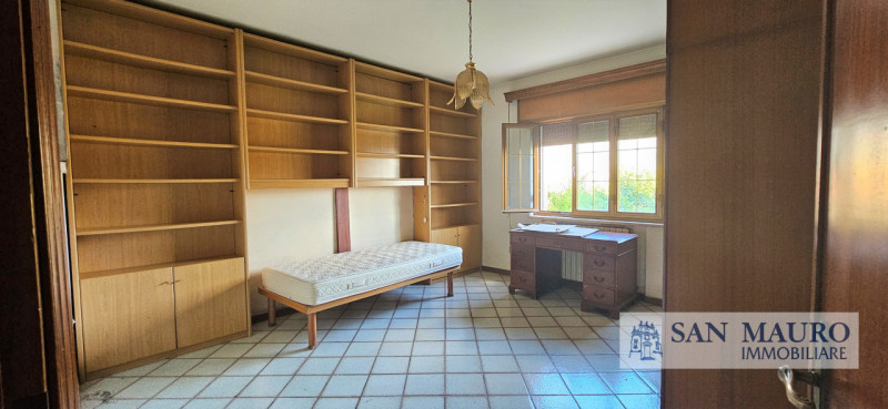 VICENZA - VAL LIONA: proponiamo appartamento al piano terra con giardino esclusivo suddiviso in a...