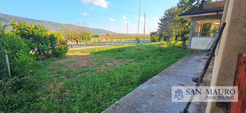VICENZA - VAL LIONA: proponiamo appartamento al piano terra con giardino esclusivo suddiviso in a...