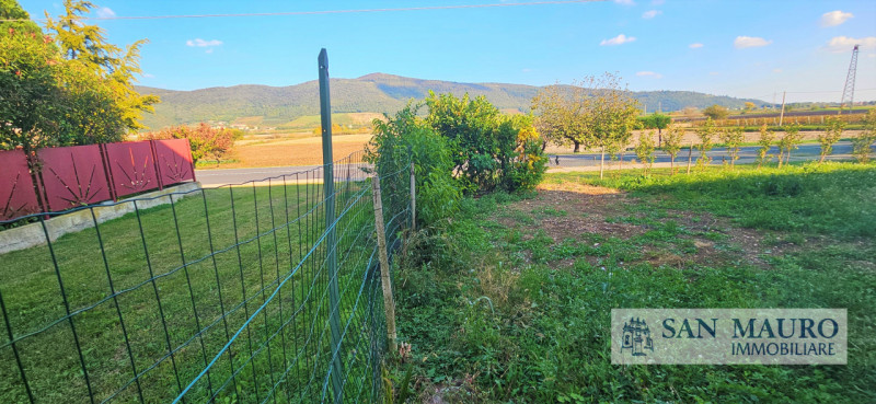 VICENZA - VAL LIONA: proponiamo appartamento al piano terra con giardino esclusivo suddiviso in a...