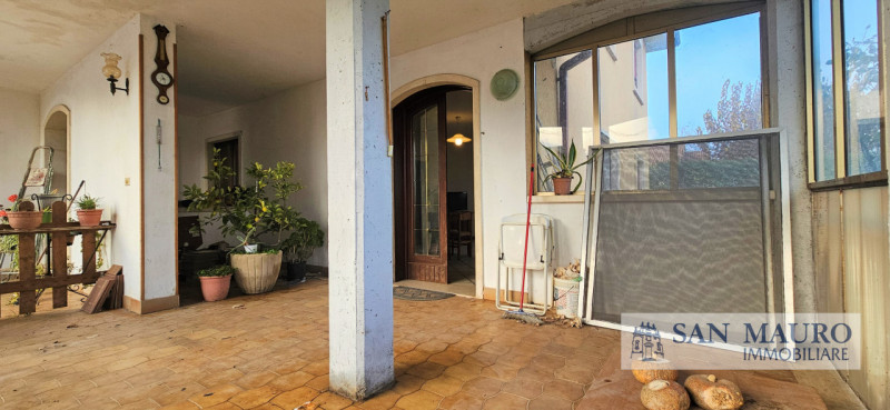 VICENZA - VAL LIONA: proponiamo appartamento al piano terra con giardino esclusivo suddiviso in a...