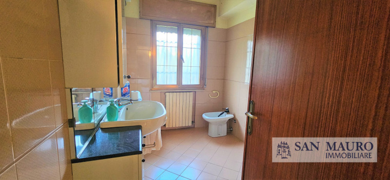 VICENZA - VAL LIONA: proponiamo appartamento al piano terra con giardino esclusivo suddiviso in a...