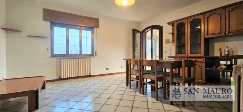 VICENZA - VAL LIONA: proponiamo appartamento al piano terra con giardino esclusivo suddiviso in a...