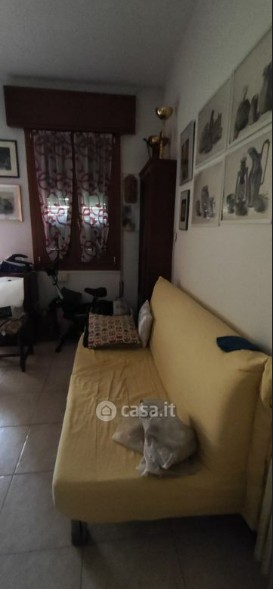 Padova Camin: Vendesi casa singola con giardino privato, garage doppio di 30mq e 2 posti auto est...