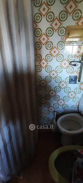 Padova Camin: Vendesi casa singola con giardino privato, garage doppio di 30mq e 2 posti auto est...
