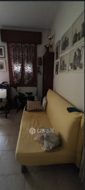 Padova Camin: Vendesi casa singola con giardino privato, garage doppio di 30mq e 2 posti auto est...