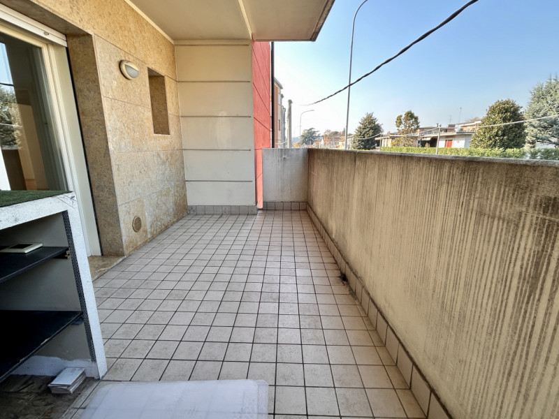 In una posizione comodamente servita, all’interno di una palazzina del 2004, proponiamo in vendit...