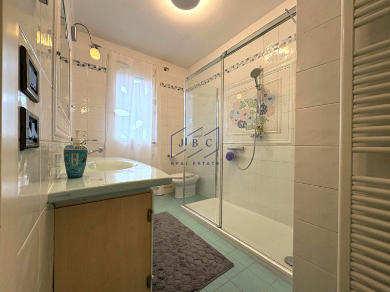 ORMELLE - (TV)
Proponiamo in esclusiva un meraviglioso attico situato al secondo piano senza asce...