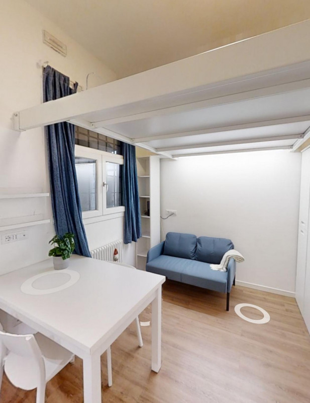 Proponiamo comodo monolocale in centro a Padova completamente ristrutturato; spazio valorizzato d...