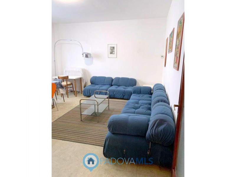 Immobile in esclusiva al Gruppo Padova MLS
PIAZZE – 2 CAMERE PER INVESTIMENTO 

Nel cuore pulsant...