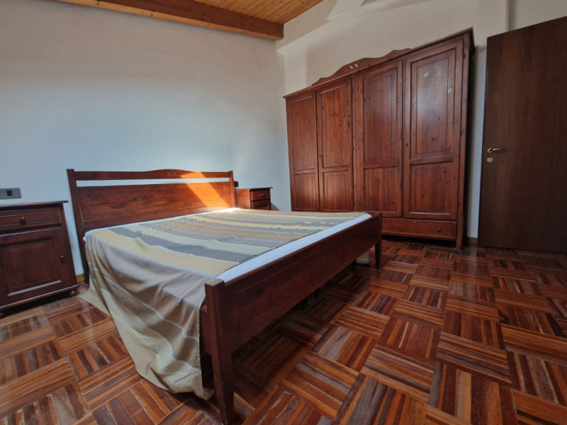 Proponiamo in locazione Trilocale in Centro Storico a Lonigo

In pieno centro storico di Lonigo p...