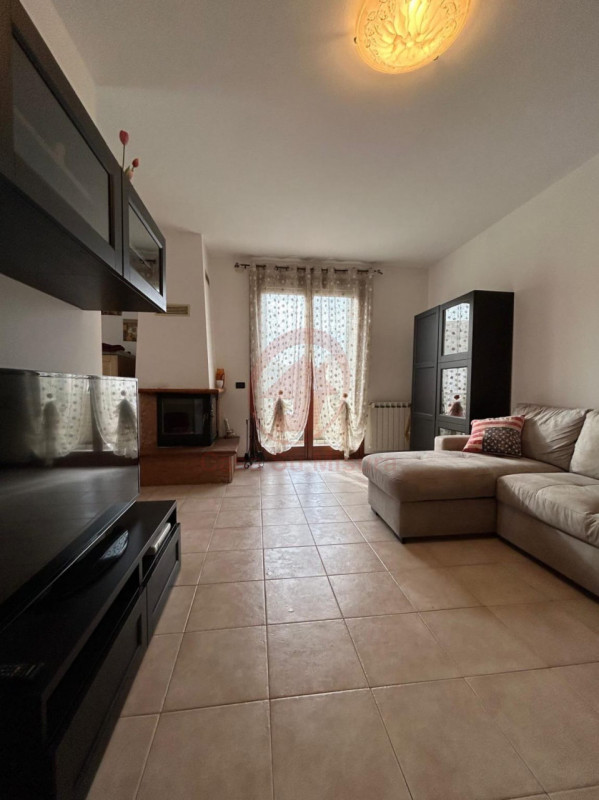 VIGONZA, PERAROLO RIF. A850:Casa su Misura ha il piacere di proporvi appartamento duplex IN AFFIT...