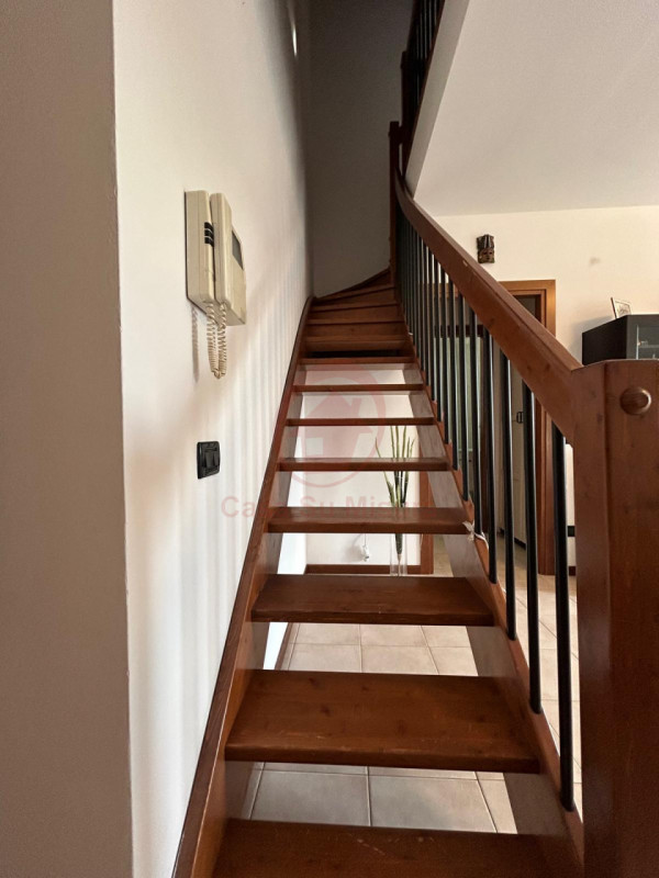 VIGONZA, PERAROLO RIF. A850:Casa su Misura ha il piacere di proporvi appartamento duplex IN AFFIT...