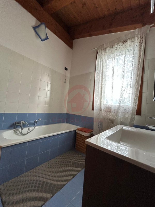 VIGONZA, PERAROLO RIF. A850:Casa su Misura ha il piacere di proporvi appartamento duplex IN AFFIT...