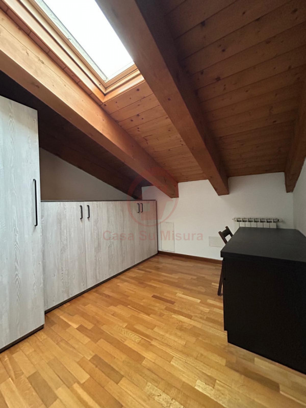 VIGONZA, PERAROLO RIF. A850:Casa su Misura ha il piacere di proporvi appartamento duplex IN AFFIT...