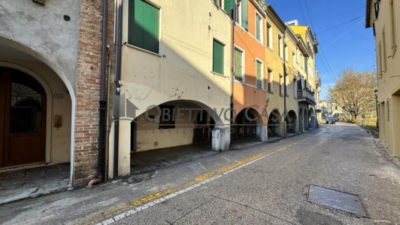 Rif. “PDC89”
Padova Centro Storico – Riviere.

Nel cuore pulsante del centro storico, questa è un...