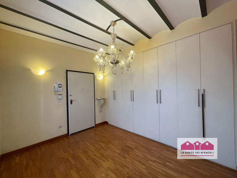 MONTE BERICO: ELEGANTE E SPAZIOSA BIFAMILIARE CON SPLENDIDA VISTA! 
RIF. 1754XB, EURO 2.300. Chia...