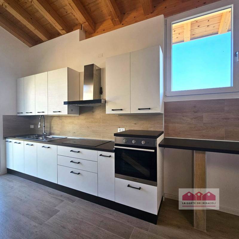 LUMIGNANO: IN PRIMA COLLINA, NUOVA BELLISSIMA CASA SINGOLA IN FASE DI FINITURA FINALE, DISPONIBIL...