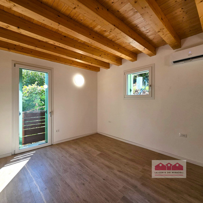 LUMIGNANO: IN PRIMA COLLINA, NUOVA BELLISSIMA CASA SINGOLA IN FASE DI FINITURA FINALE, DISPONIBIL...