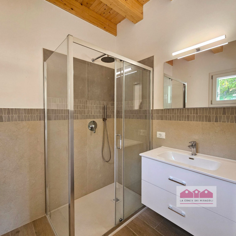 LUMIGNANO: IN PRIMA COLLINA, NUOVA BELLISSIMA CASA SINGOLA IN FASE DI FINITURA FINALE, DISPONIBIL...