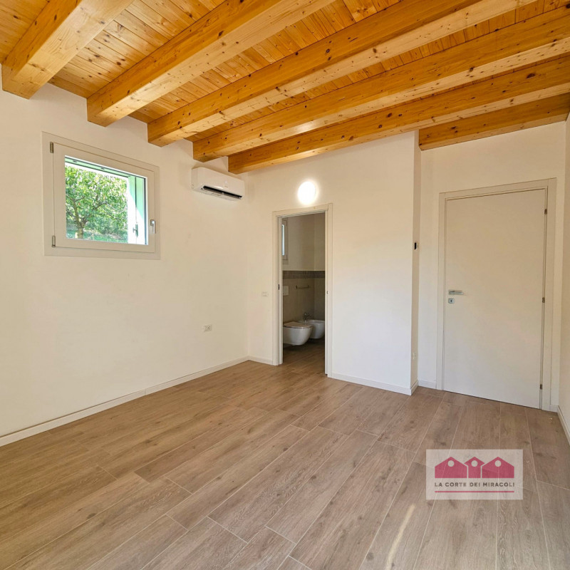 LUMIGNANO: IN PRIMA COLLINA, NUOVA BELLISSIMA CASA SINGOLA IN FASE DI FINITURA FINALE, DISPONIBIL...