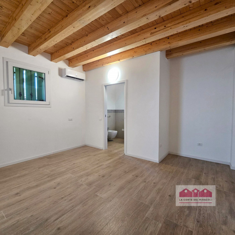 LUMIGNANO: IN PRIMA COLLINA, NUOVA BELLISSIMA CASA SINGOLA IN FASE DI FINITURA FINALE, DISPONIBIL...