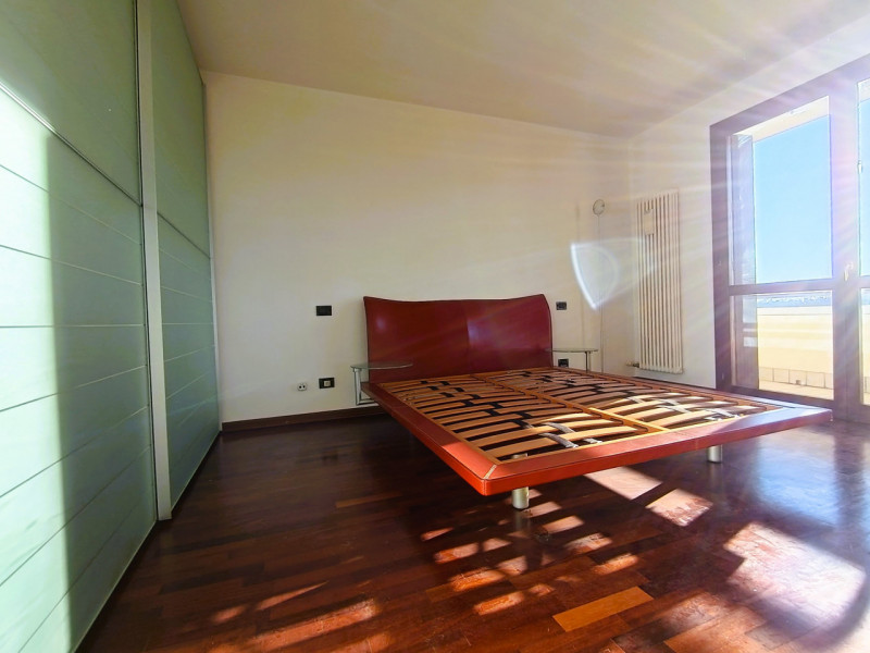 Rif. VIG229
Proponiamo in vendita un elegante appartamento duplex a Peraga di Vigonza.
L’immobile...