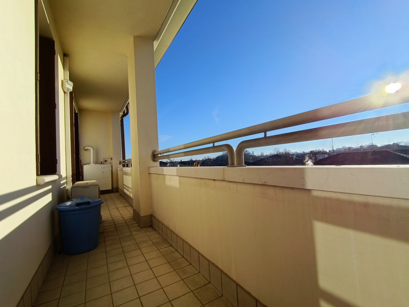 Rif. VIG229
Proponiamo in vendita un elegante appartamento duplex a Peraga di Vigonza.
L’immobile...