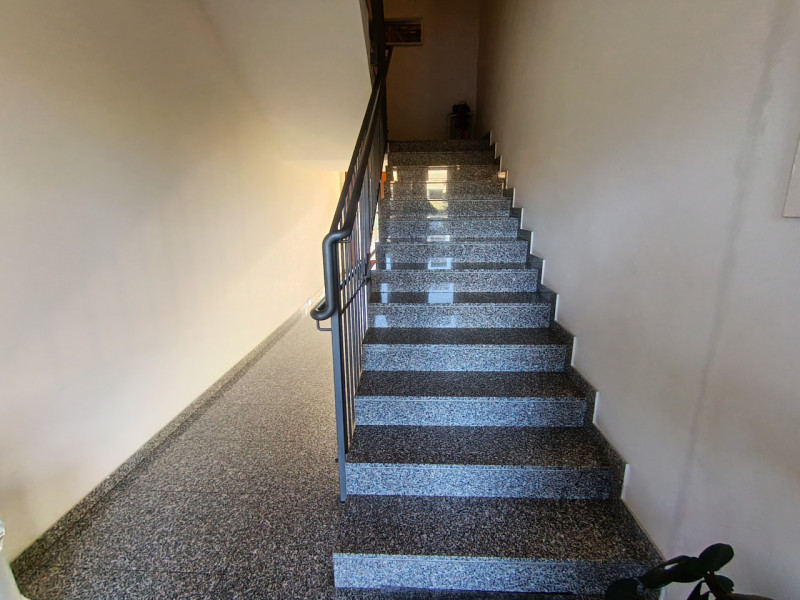 Rif. VIG229
Proponiamo in vendita un elegante appartamento duplex a Peraga di Vigonza.
L’immobile...