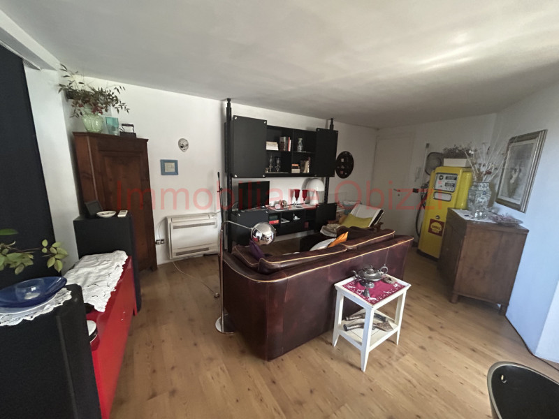 Padova – Arcella | Appartamento indipendente al primo e ultimo piano,  con terrazzo abitabile.

I...