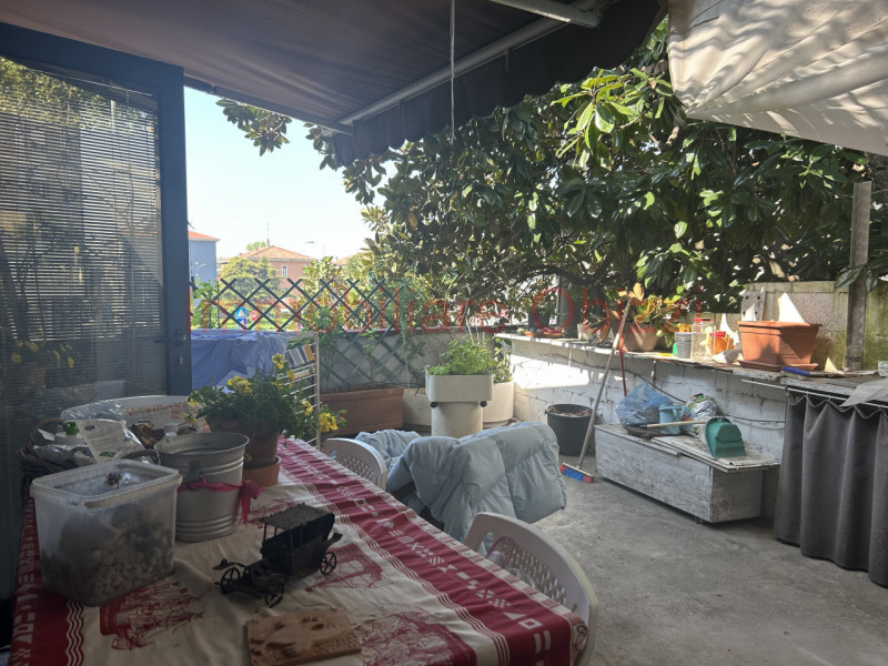 Padova – Arcella | Appartamento indipendente al primo e ultimo piano,  con terrazzo abitabile.

I...