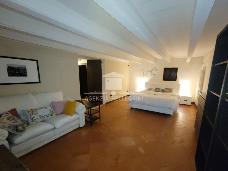 IN AFFITTO A VICENZA proponiamo delizioso appartamento arredato in  una delle zone collinari piu'...