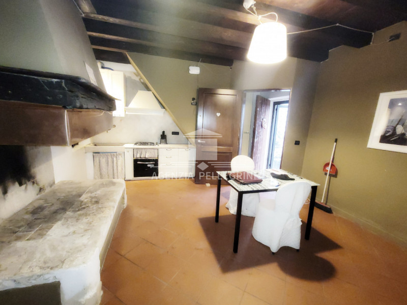 IN AFFITTO A VICENZA proponiamo delizioso appartamento arredato in  una delle zone collinari piu'...