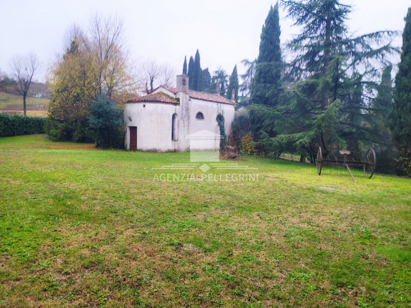 IN AFFITTO A VICENZA proponiamo delizioso appartamento arredato in  una delle zone collinari piu'...