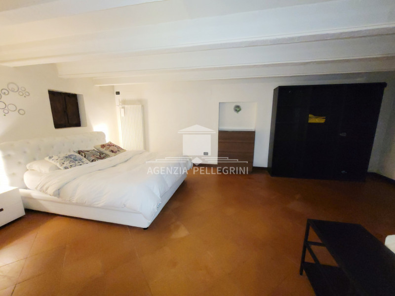 IN AFFITTO A VICENZA proponiamo delizioso appartamento arredato in  una delle zone collinari piu'...