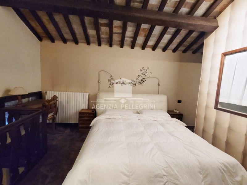 IN AFFITTO A VICENZA proponiamo delizioso appartamento arredato in  una delle zone collinari piu'...