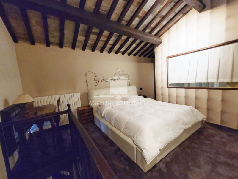 IN AFFITTO A VICENZA proponiamo delizioso appartamento arredato in  una delle zone collinari piu'...