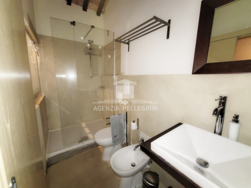 IN AFFITTO A VICENZA proponiamo delizioso appartamento arredato in  una delle zone collinari piu'...