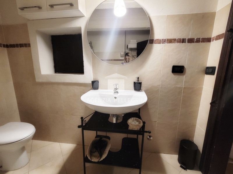 IN AFFITTO A VICENZA proponiamo delizioso appartamento arredato in  una delle zone collinari piu'...