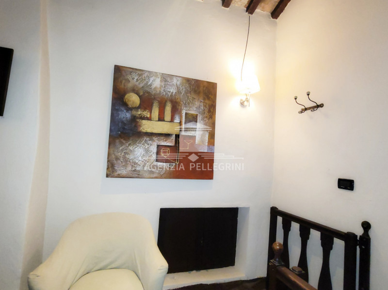 IN AFFITTO A VICENZA proponiamo delizioso appartamento arredato in  una delle zone collinari piu'...