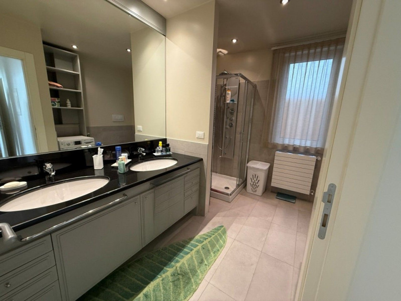 APPARTAMENTO IN PRESTIGIOSO CONTESTO STORICO SITO IN CONTRA' PORTI CON GARAGE.  SI VENDE COMPRESO...