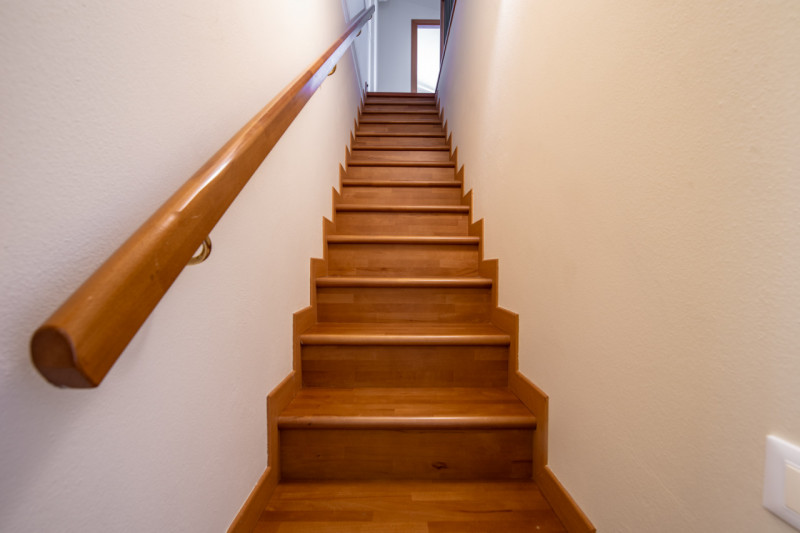 A due passi dal centro di Abano Terme proponiamo in vendita un appartamento duplex elegante e cur...