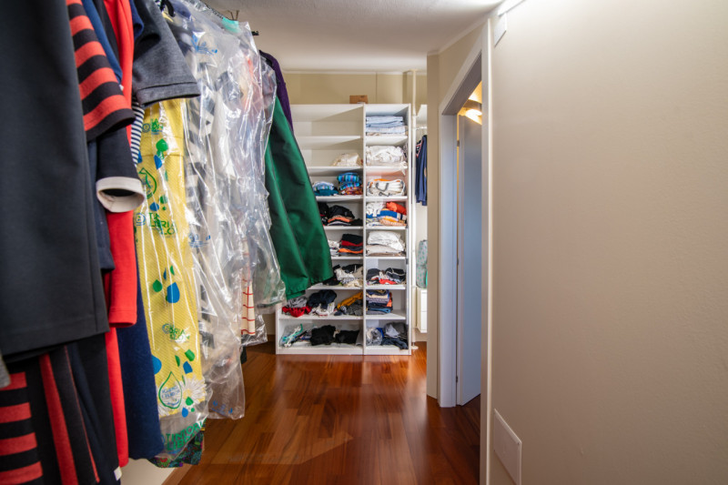 A due passi dal centro di Abano Terme proponiamo in vendita un appartamento duplex elegante e cur...