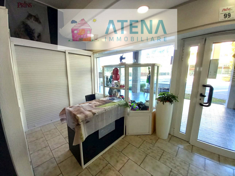 rif. 25660

MONTEGROTTO TERME

A Montegrotto, in zona centrale di frequente passaggio e con molte...