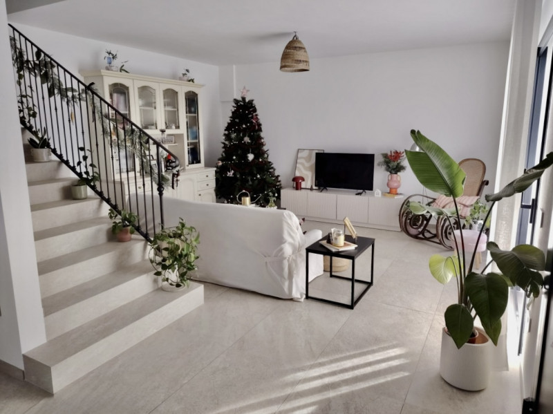 (Per INFO 3316190143) Scopri questa splendida bifamiliare situata nel cuore di Loreggia, un comun...