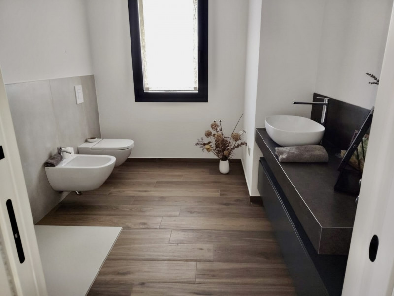 (Per INFO 3316190143) Scopri questa splendida bifamiliare situata nel cuore di Loreggia, un comun...