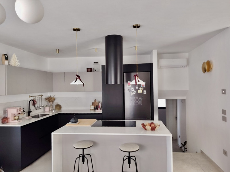 (Per INFO 3316190143) Scopri questa splendida bifamiliare situata nel cuore di Loreggia, un comun...