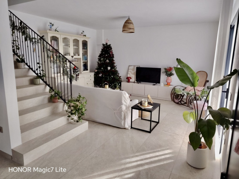 (Per INFO 3316190143) Scopri questa splendida bifamiliare situata nel cuore di Loreggia, un comun...